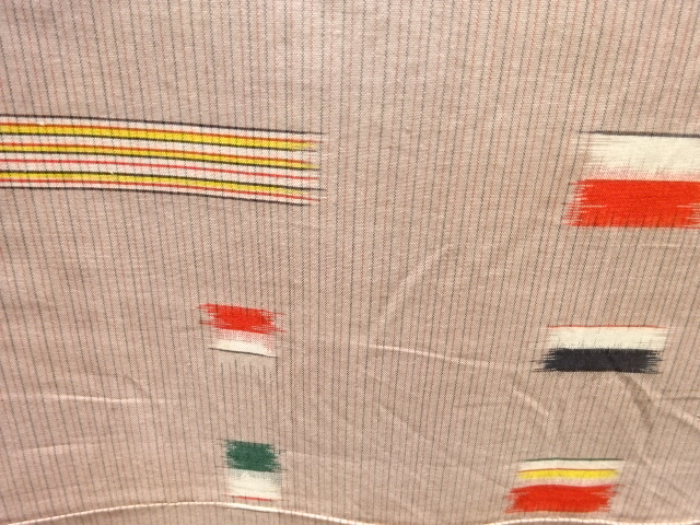 アンティーク　抽象模様織出し銘仙着物